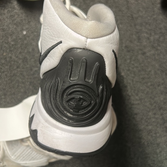 Kyrie Nike 6 and Basketball sneakers for men - Picture 8 of 11